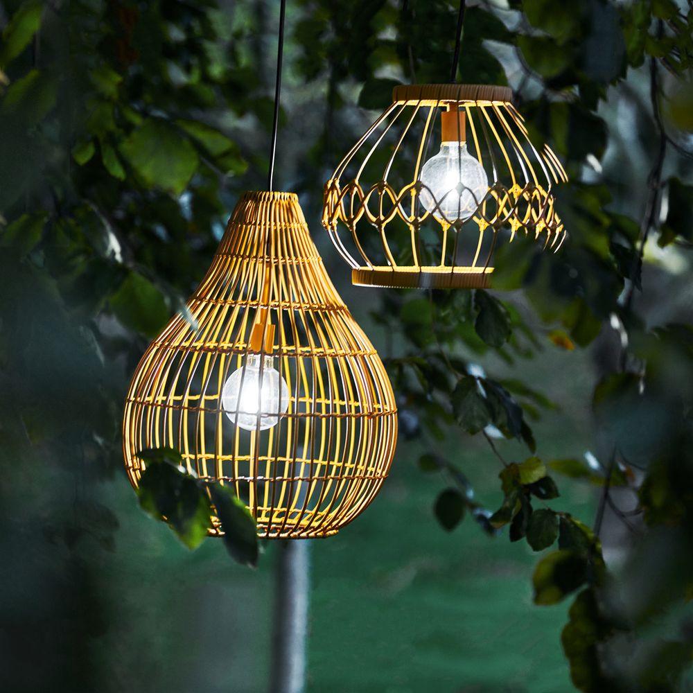 Outdoor Garden Decor Hanging Solar Light Pendent Lantern & Remote